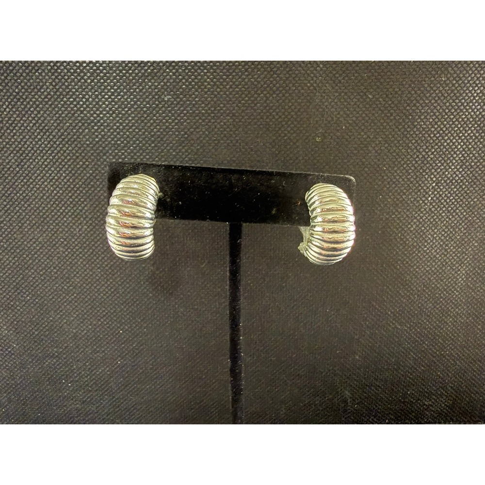 Vintage Silver Ribbed Clip‑On Earrings – Bold Sculpted Metal Statement Hoops